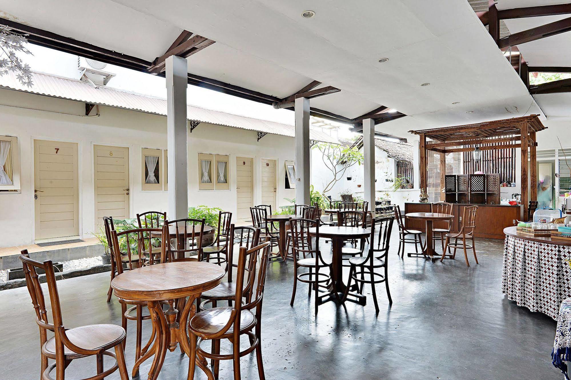 Zen Rooms Panembahan Kraton Джок'якарта Екстер'єр фото