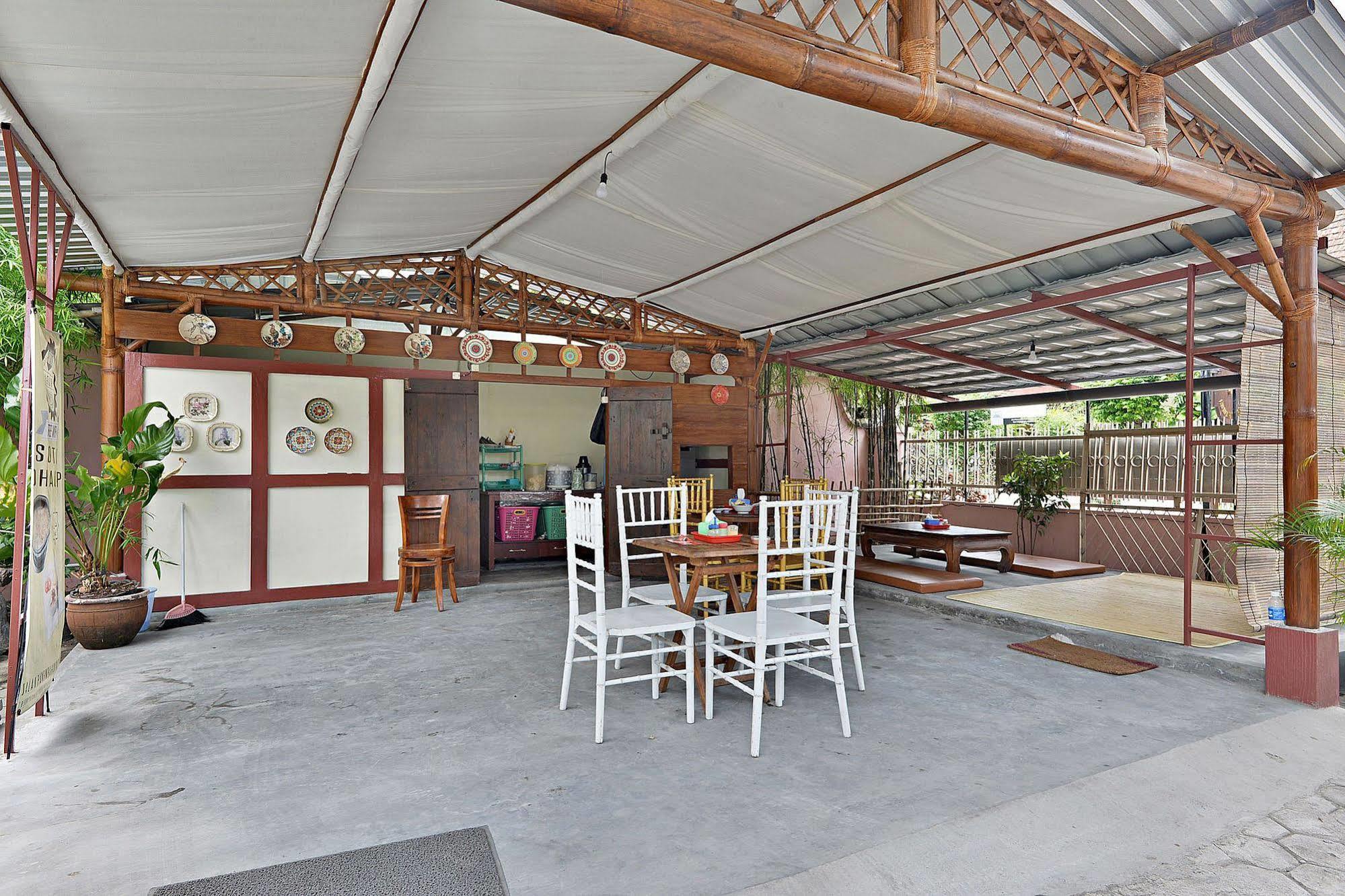 Zen Rooms Panembahan Kraton Джок'якарта Екстер'єр фото