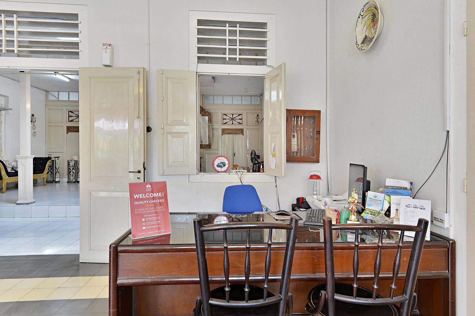 Zen Rooms Panembahan Kraton Джок'якарта Екстер'єр фото